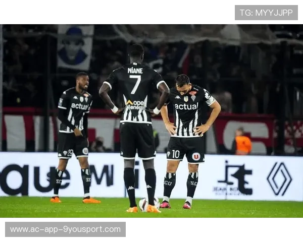 法甲防守大战：昂热能否掀翻朗斯？